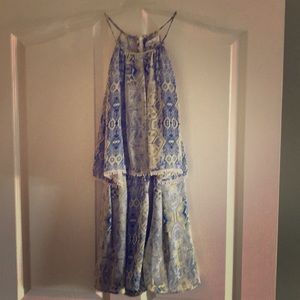 One piece zipper in back